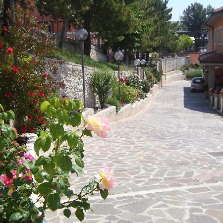 Hotel Santangelo Monte SantʼAngelo Екстериор снимка