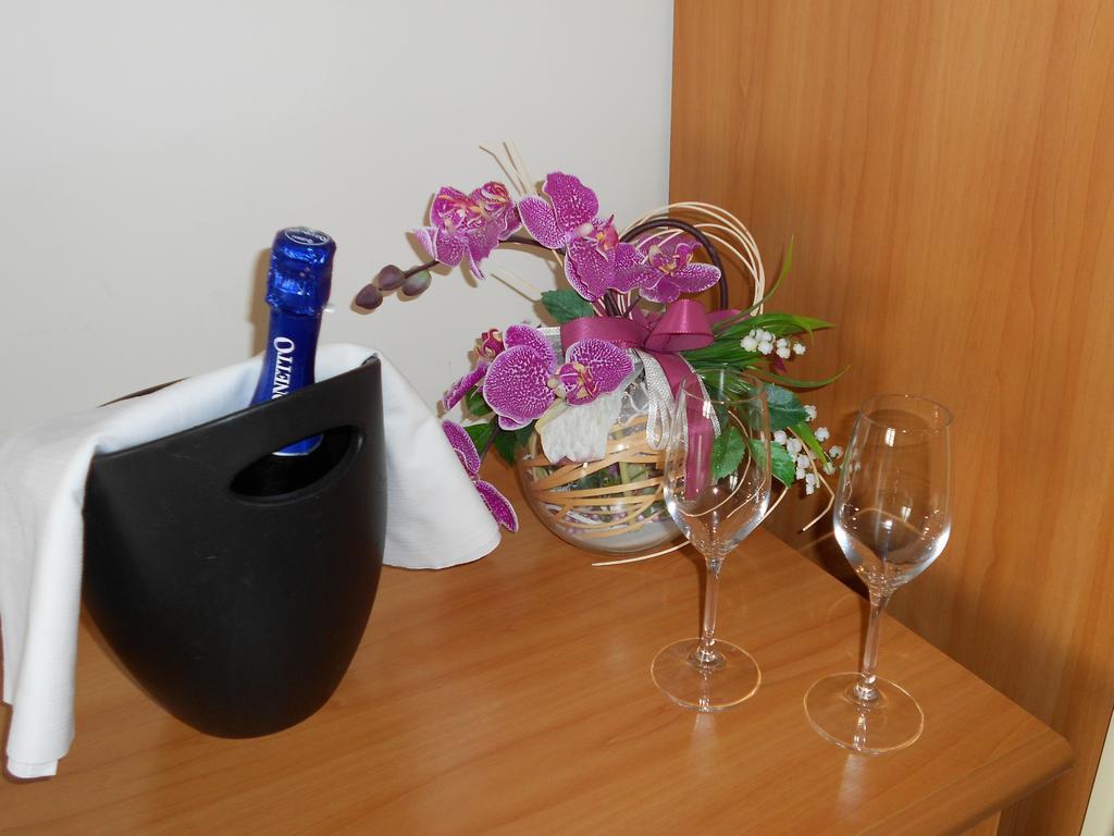 Hotel Santangelo Monte SantʼAngelo Екстериор снимка
