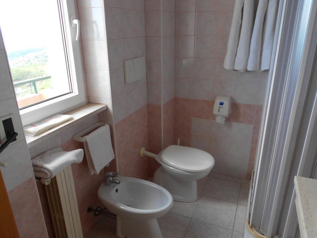 Hotel Santangelo Monte SantʼAngelo Стая снимка